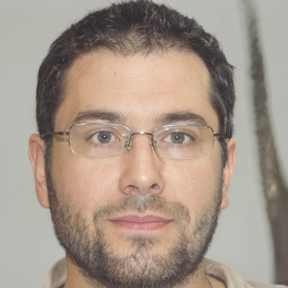 Roberto Sánchez, Consultor en Inversiones
